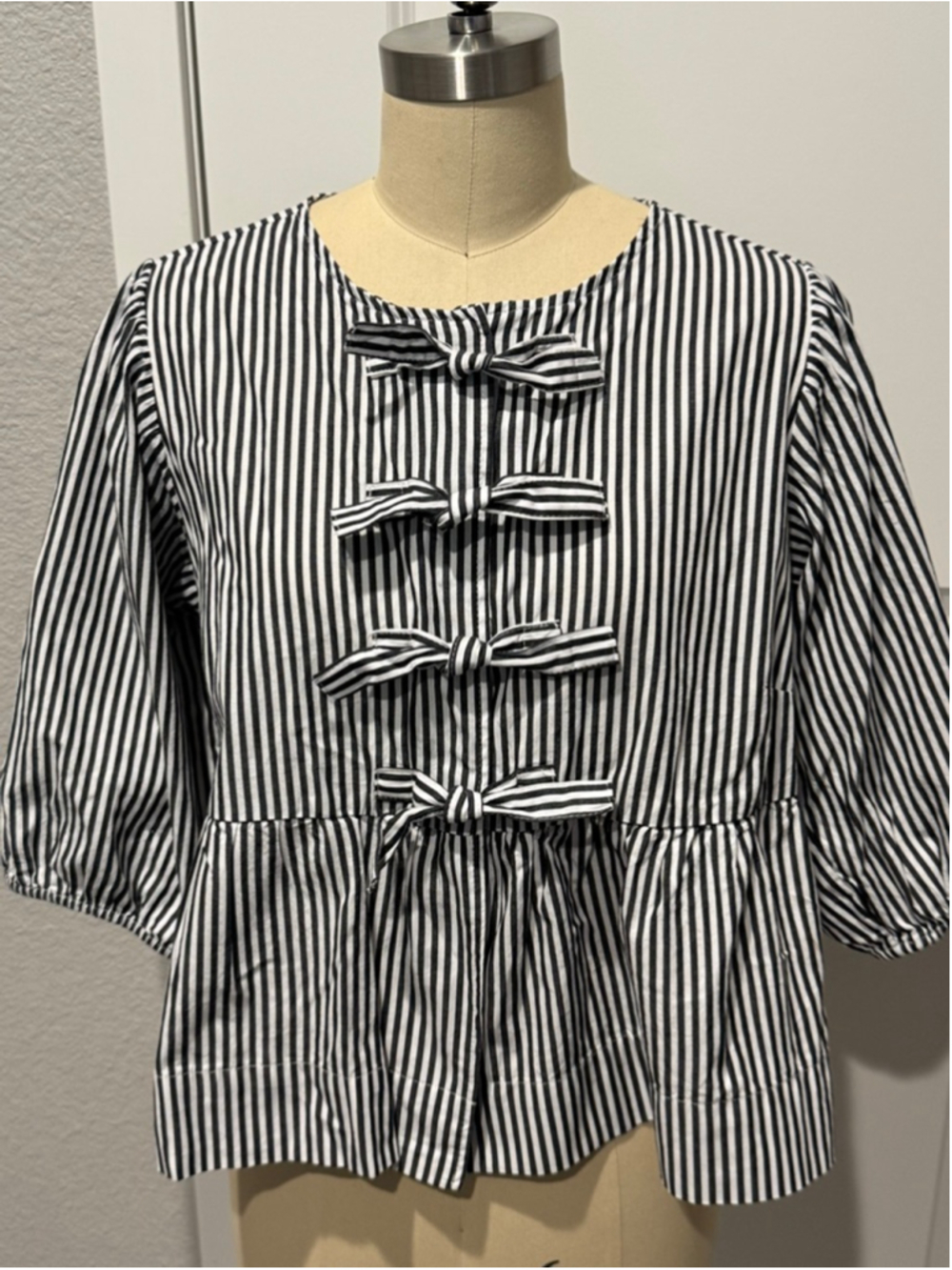Women's Unbranded Black White Striped Bow Detail Peplum Puff Sleeve Blouse M